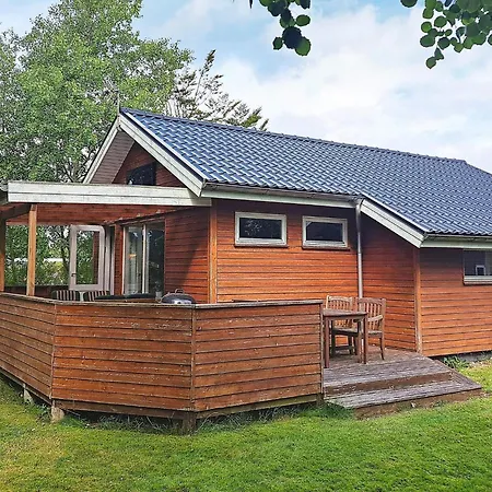 4 Person In Hadsund *